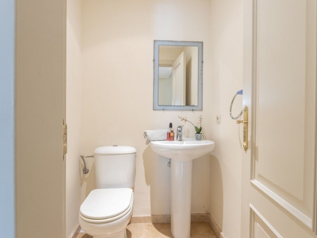 3 Bedrooms Apartment in Benahavís