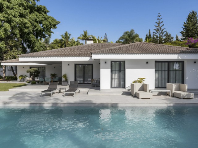 Villa avec 5 Chambres  à Marbella