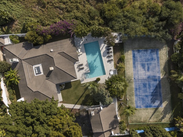 Villa avec 5 Chambres  à Marbella
