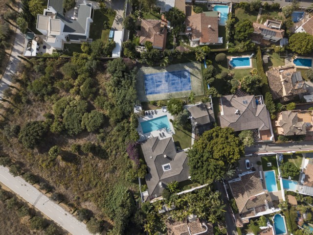 Villa avec 5 Chambres  à Marbella
