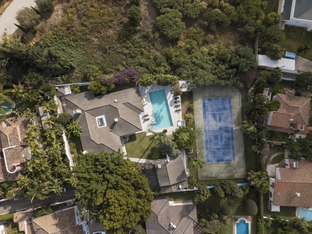 Villa avec 5 Chambres  à Marbella