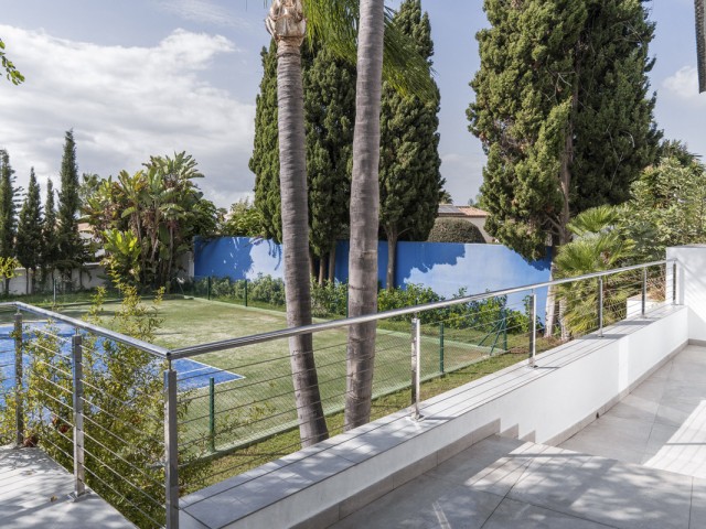 Villa avec 5 Chambres  à Marbella