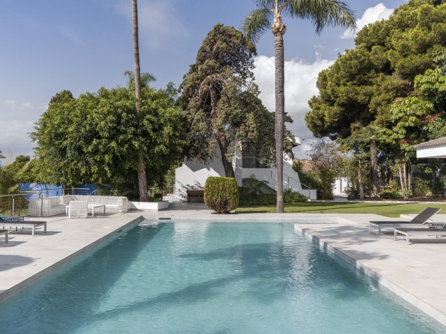 Villa avec 5 Chambres  à Marbella