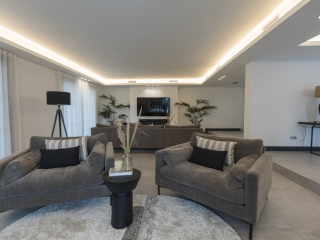 Villa avec 5 Chambres  à Marbella
