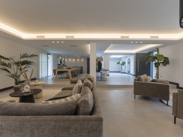 Villa avec 5 Chambres  à Marbella