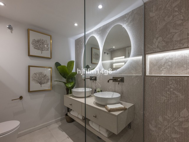 4 Bedrooms Townhouse in Nueva Andalucía