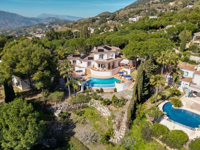4 Schlafzimmer Villa in Valtocado