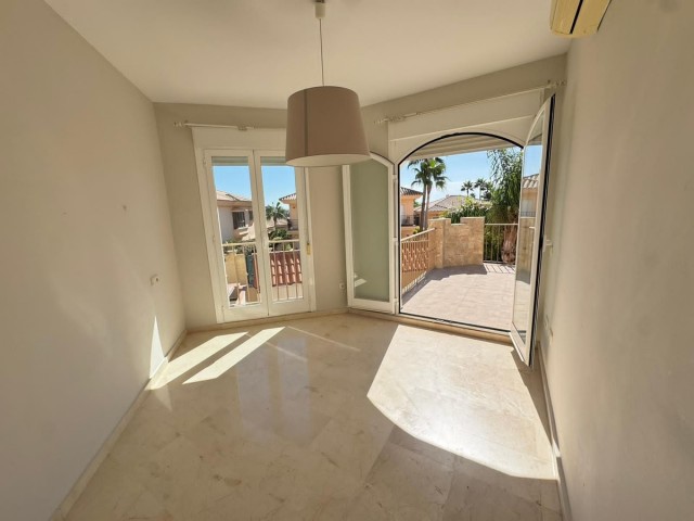 4 Bedrooms Villa in Riviera del Sol
