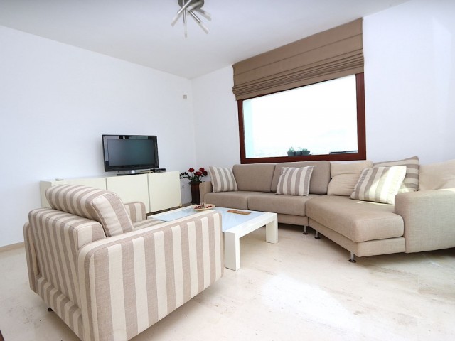 Villa, Cerros del Aguila, R5304988