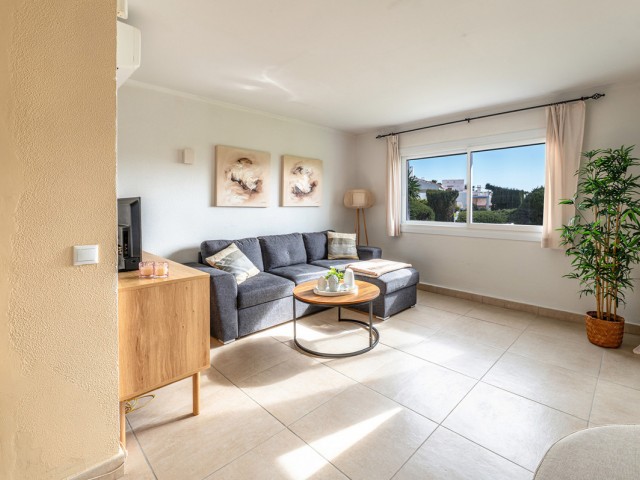 Reihenhaus, Miraflores, R5317126