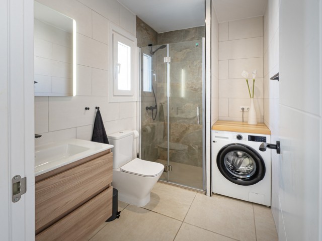 Reihenhaus, Miraflores, R5317126