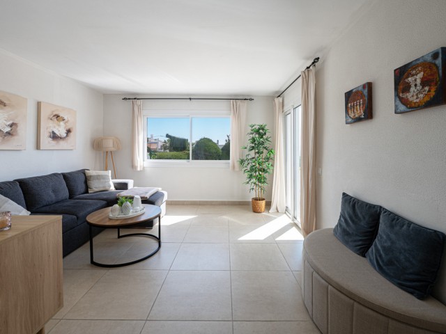 Reihenhaus, Miraflores, R5317126