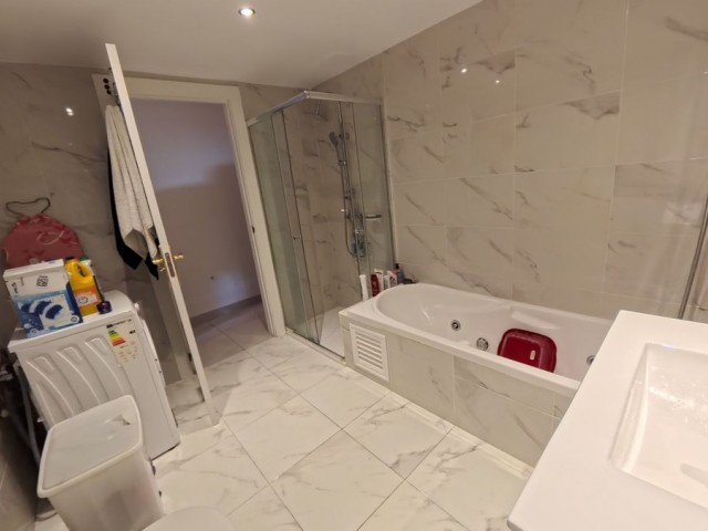 Appartement avec 3 Chambres  à El Pinillo