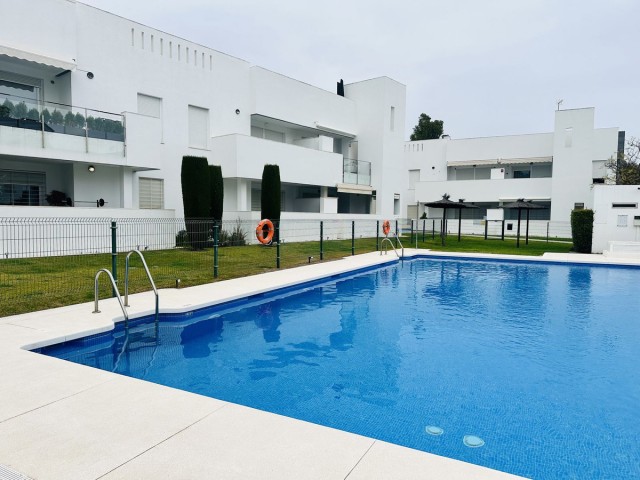 2 Bedrooms Apartment in Nueva Andalucía