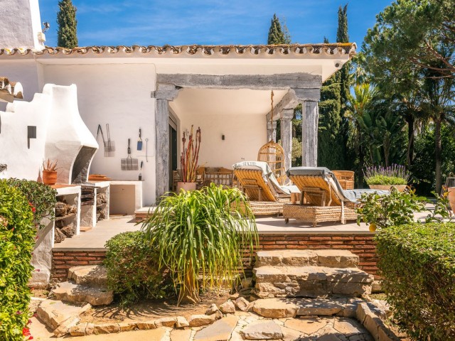 Huvila, Hacienda Las Chapas, R5017756