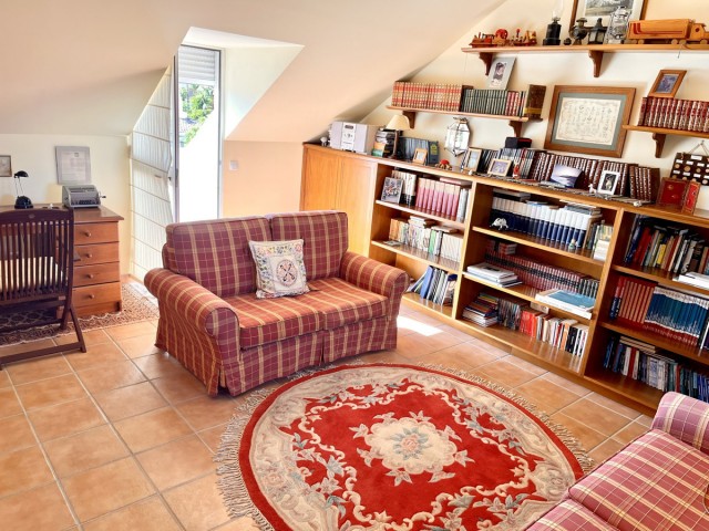 3 Bedrooms Townhouse in Estepona