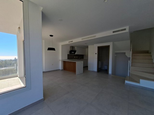 3 Bedrooms Townhouse in Fuengirola