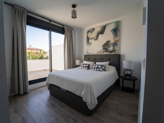 3 Bedrooms Townhouse in Estepona