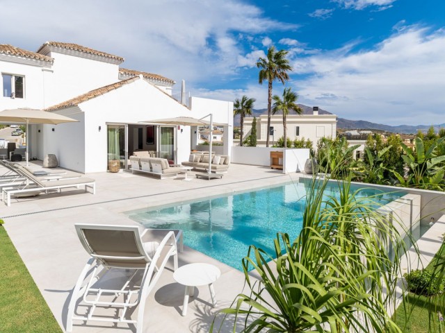 4 Sovrums Villa i Casares Playa