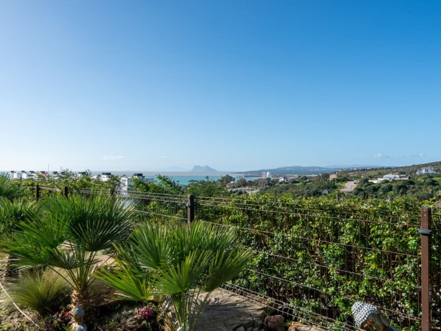 3 Bedrooms Townhouse in Manilva