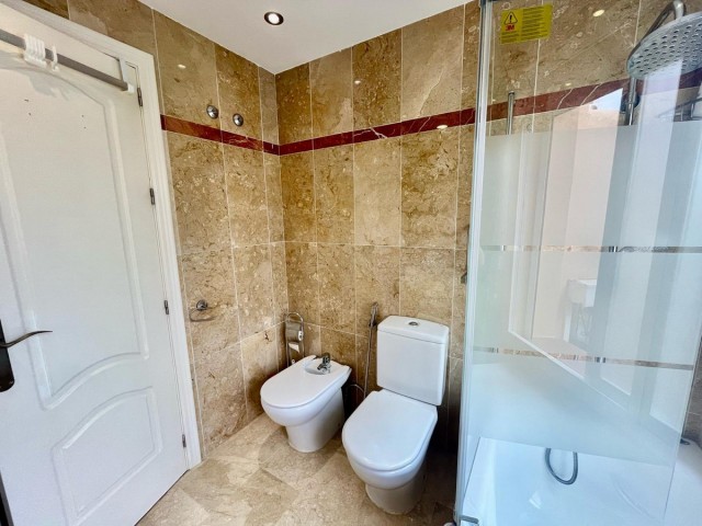 4 Bedrooms Townhouse in Nueva Andalucía