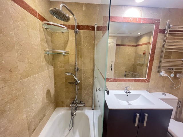 4 Bedrooms Townhouse in Nueva Andalucía