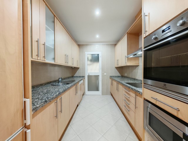 2 Bedrooms Apartment in Elviria