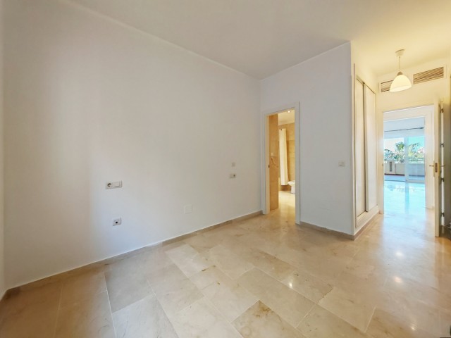 2 Bedrooms Apartment in Elviria