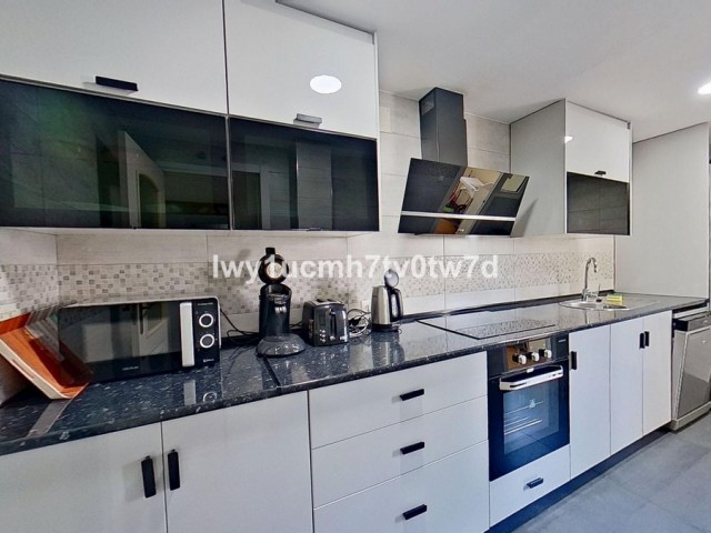 2 Bedrooms Apartment in Torrequebrada