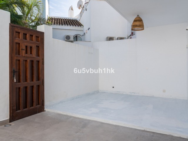 4 Bedrooms Townhouse in Nueva Andalucía