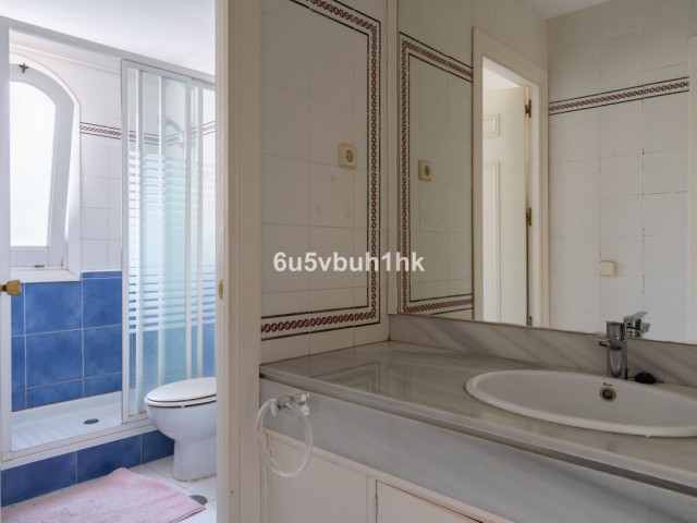 4 Bedrooms Townhouse in Nueva Andalucía