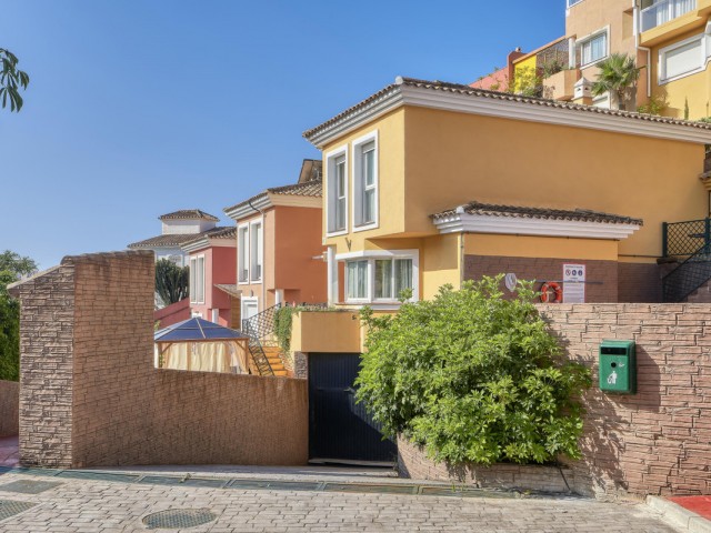 3 Bedrooms Villa in Benalmadena