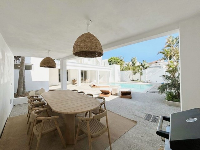 6 Bedrooms Villa in Marbella