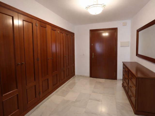 Apartment, Arroyo de la Miel, R5321791