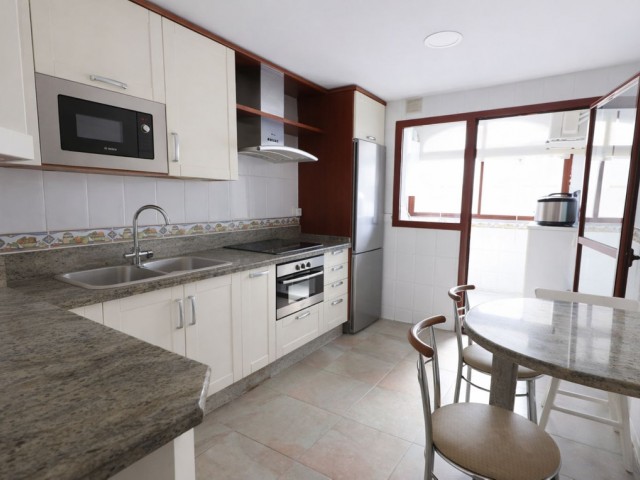 4 Bedrooms Apartment in Arroyo de la Miel