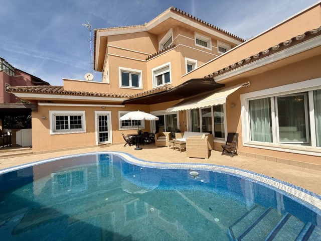 Villa, Playamar, R5322424