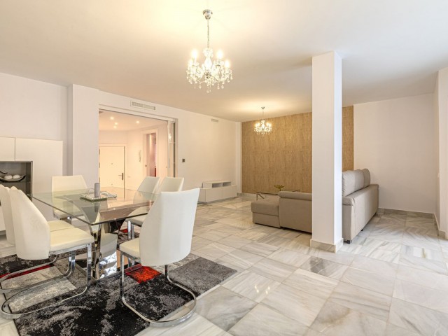 2 Bedrooms Townhouse in Nueva Andalucía