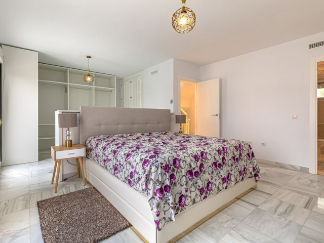 2 Bedrooms Townhouse in Nueva Andalucía