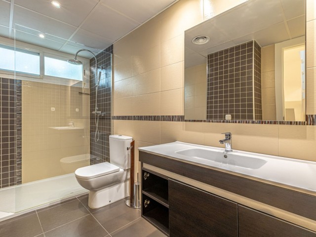 2 Bedrooms Townhouse in Nueva Andalucía