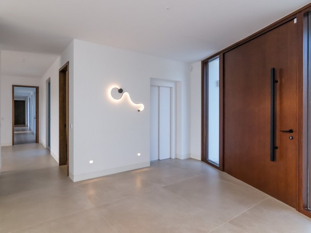 5 Bedrooms Villa in Sotogrande