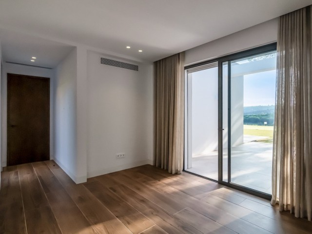 5 Bedrooms Villa in Sotogrande