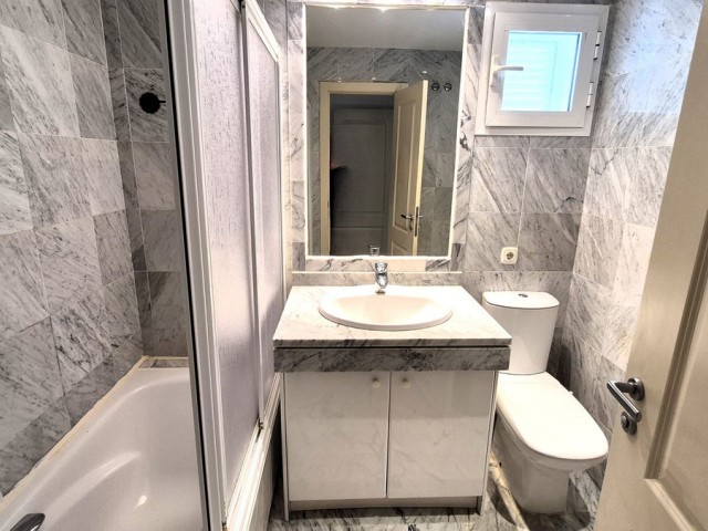 Appartement avec 3 Chambres  à Bahía de Marbella
