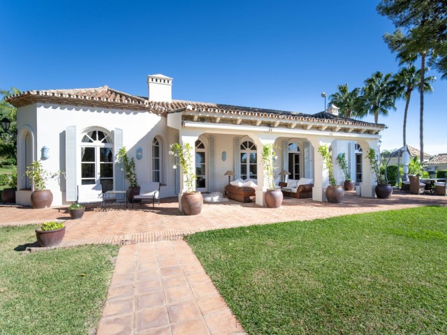 Villa avec 5 Chambres  à Marbella