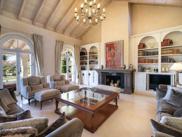 Villa avec 5 Chambres  à Marbella