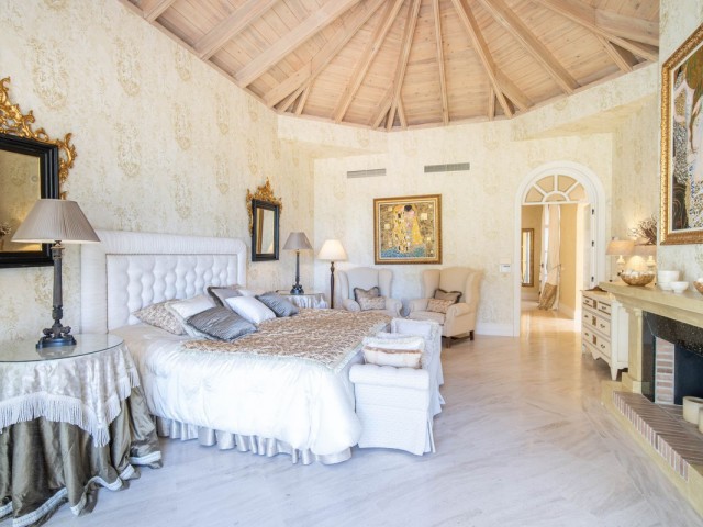 Villa avec 5 Chambres  à Marbella
