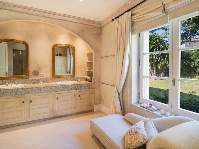 Villa avec 5 Chambres  à Marbella