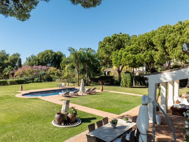 Villa avec 5 Chambres  à Marbella