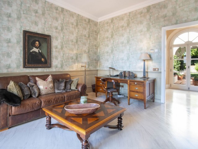 Villa avec 5 Chambres  à Marbella