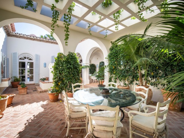 Villa avec 5 Chambres  à Marbella