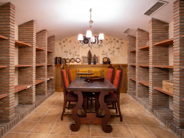 Villa avec 5 Chambres  à Marbella